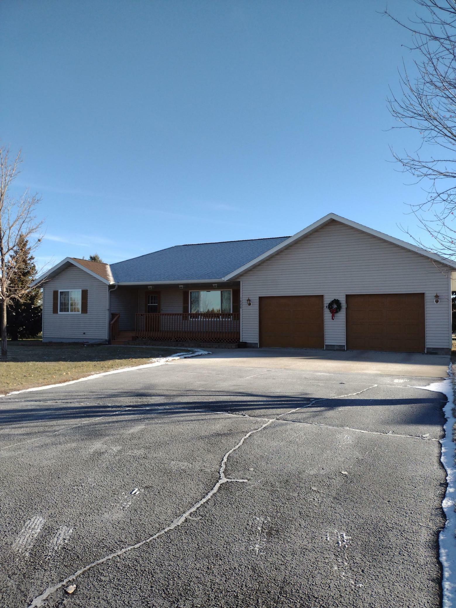 Property Photo:  1020 6th Avenue NW  MN 56573 