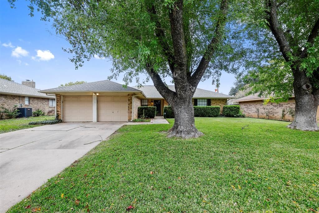Property Photo:  3524 Kelvin Avenue  TX 76133 