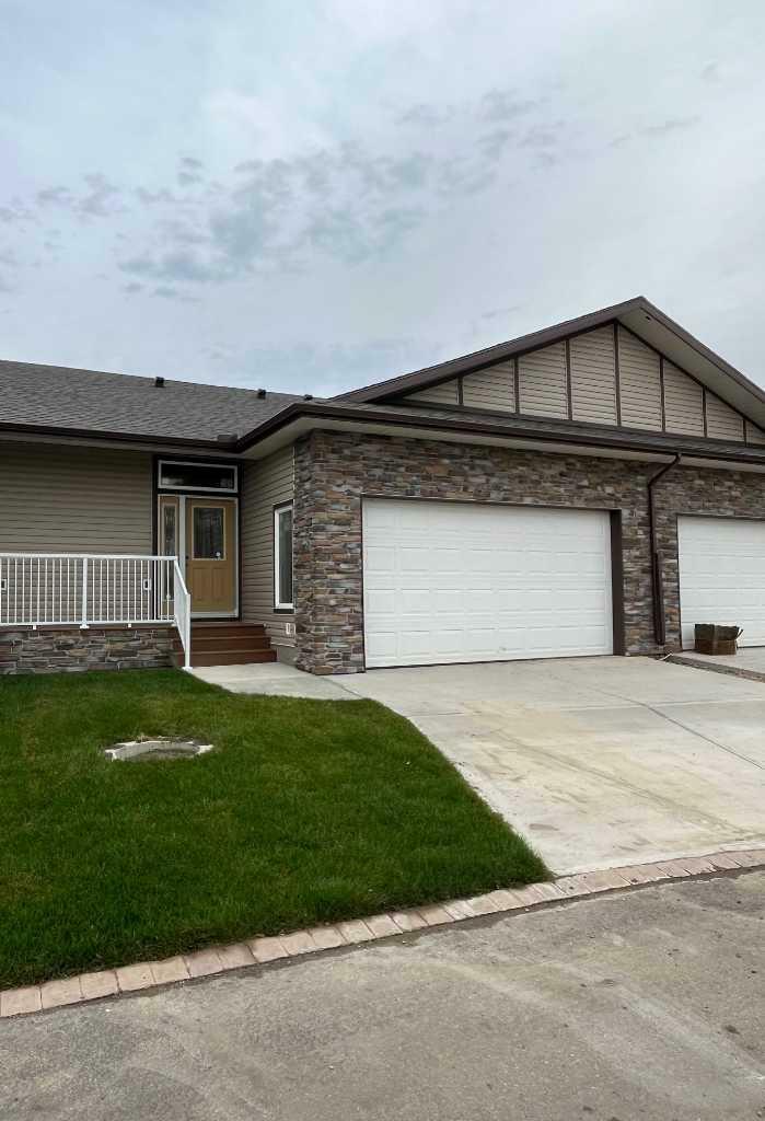 23 Garden Way  Drumheller AB T0J 0Y5 photo