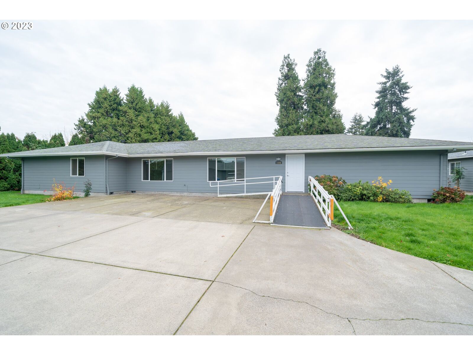 Property Photo:  1390 Clay St NE  OR 97301 