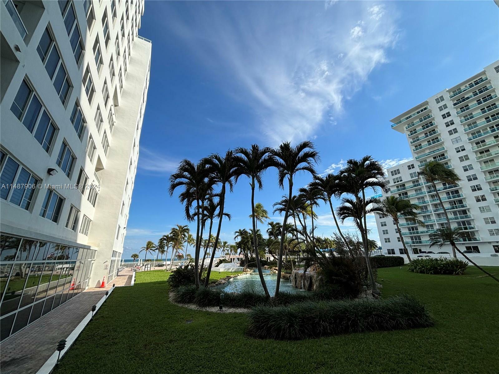 Property Photo:  5005 Collins Ave 825  FL 33140 