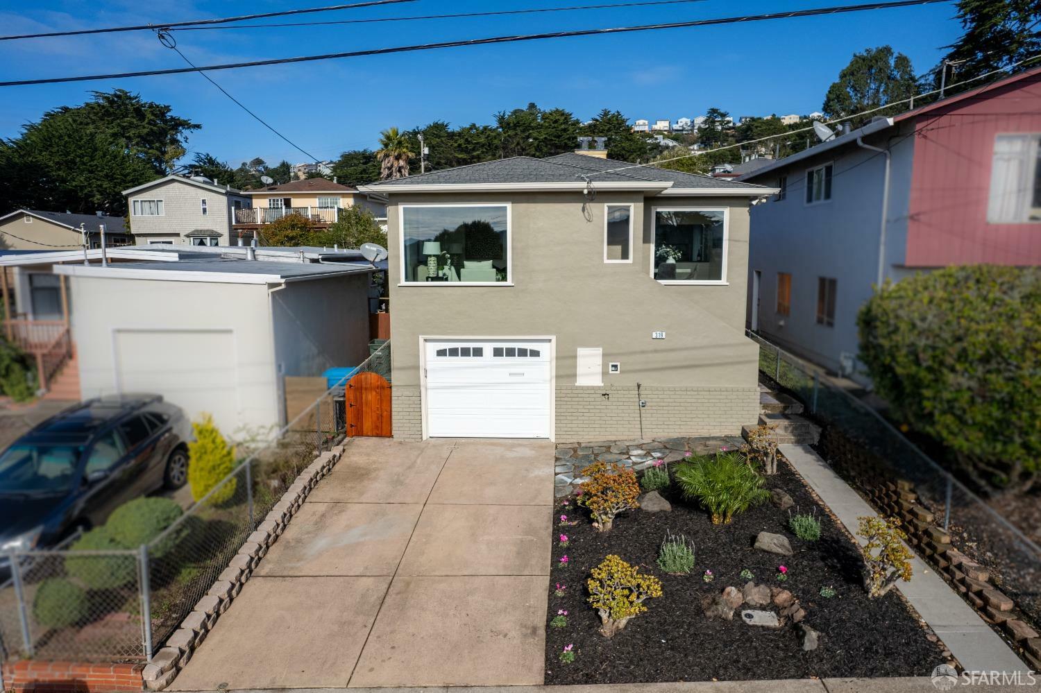 Property Photo:  319 Bancroft Way  CA 94044 