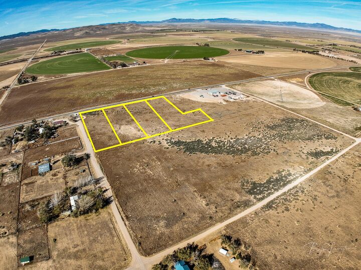 Property Photo: 683 S Ut-18 UT 84714