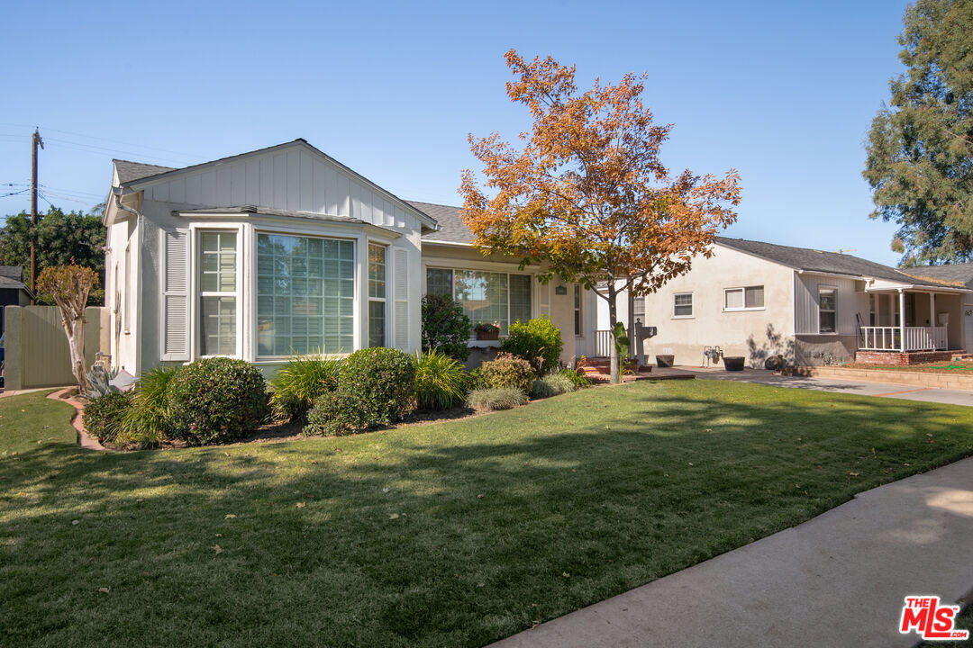 Property Photo: 6601 Gerald Ave CA 91406