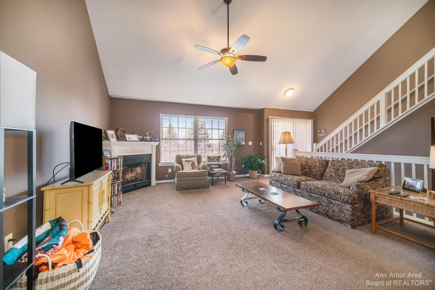 Property Photo: 3464 Kneeland Circle MI 48843