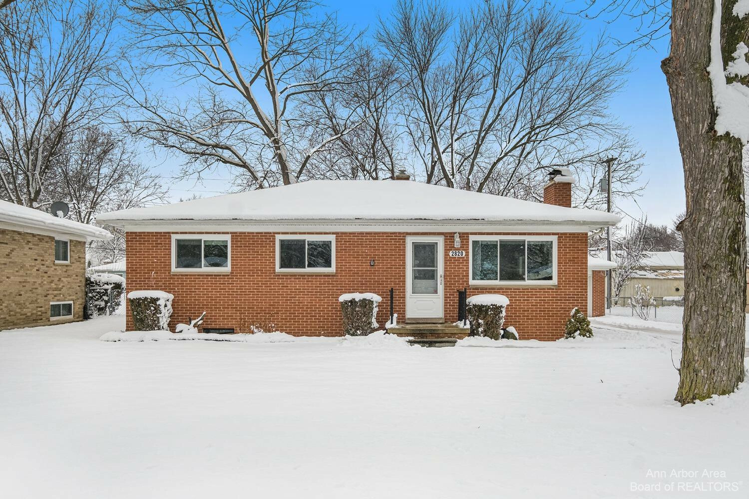 Property Photo:  2820 Carlton Drive  MI 48108 