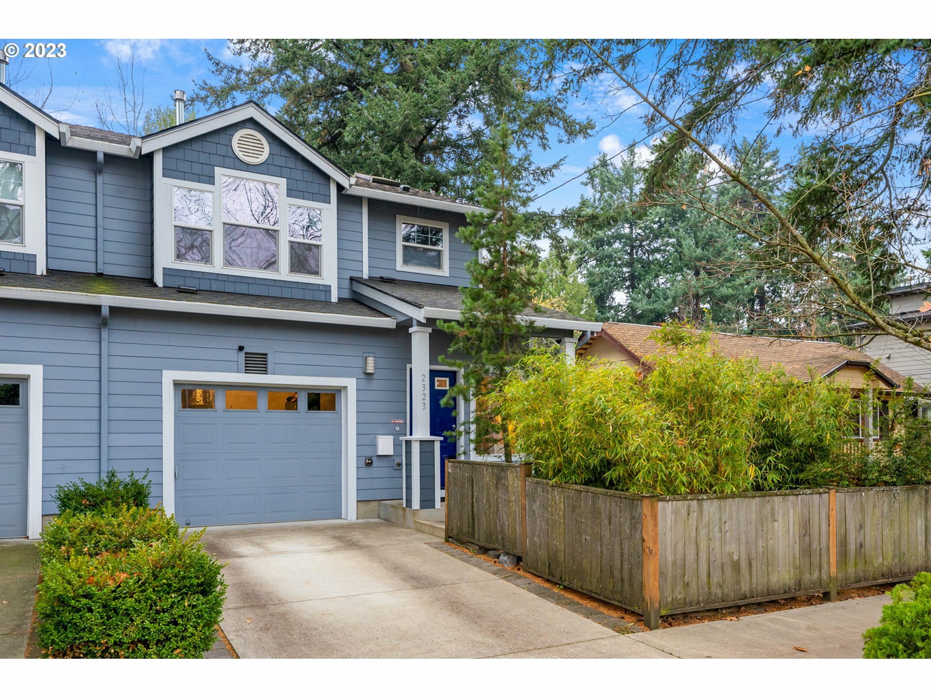 Property Photo:  2323 SE 77th Ave  OR 97215 