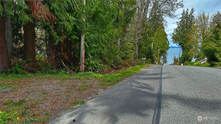 Property Photo:  1545  Arrowhead Road  WA 98282 