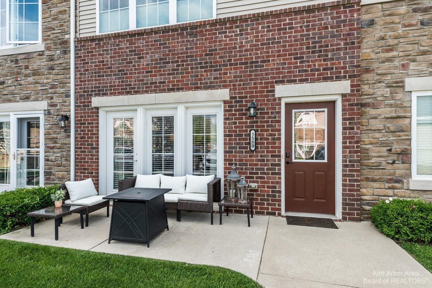 Property Photo:  5580 Arbor Chase Drive  MI 48103 