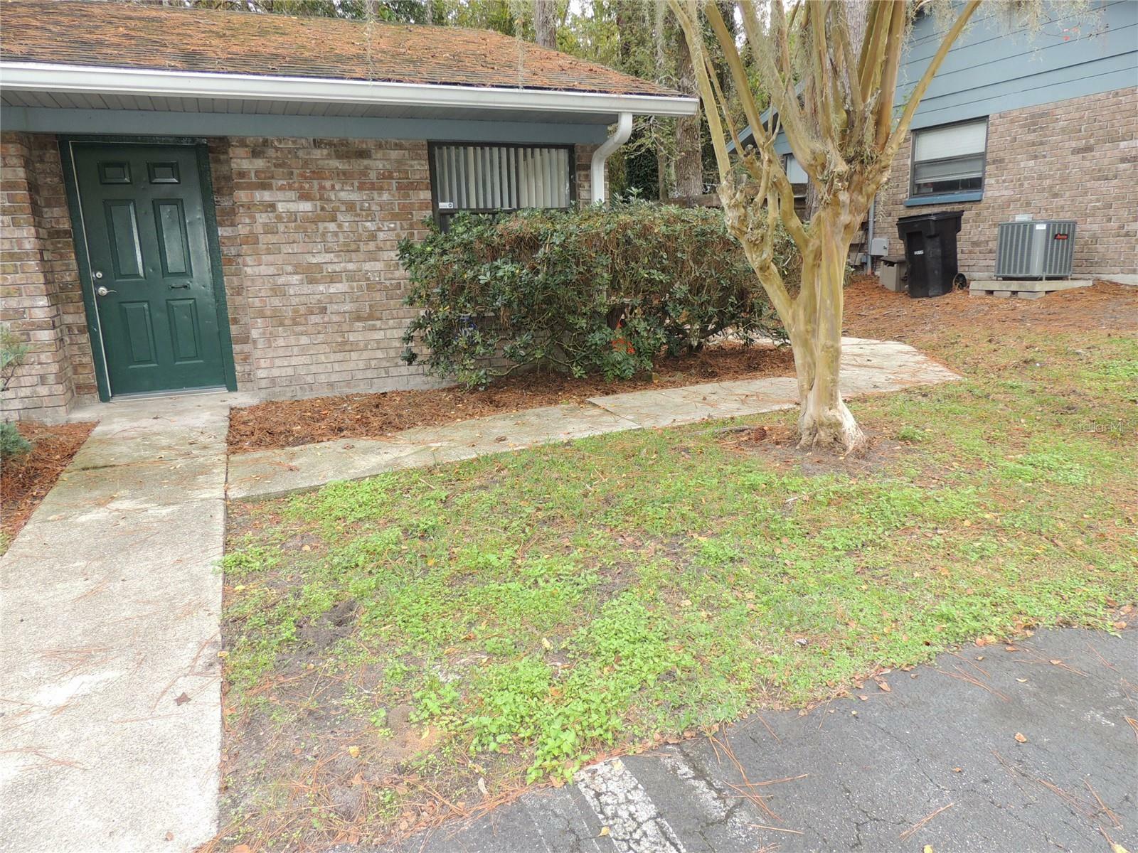 Property Photo:  4649 SW 45th Lane  FL 32608 