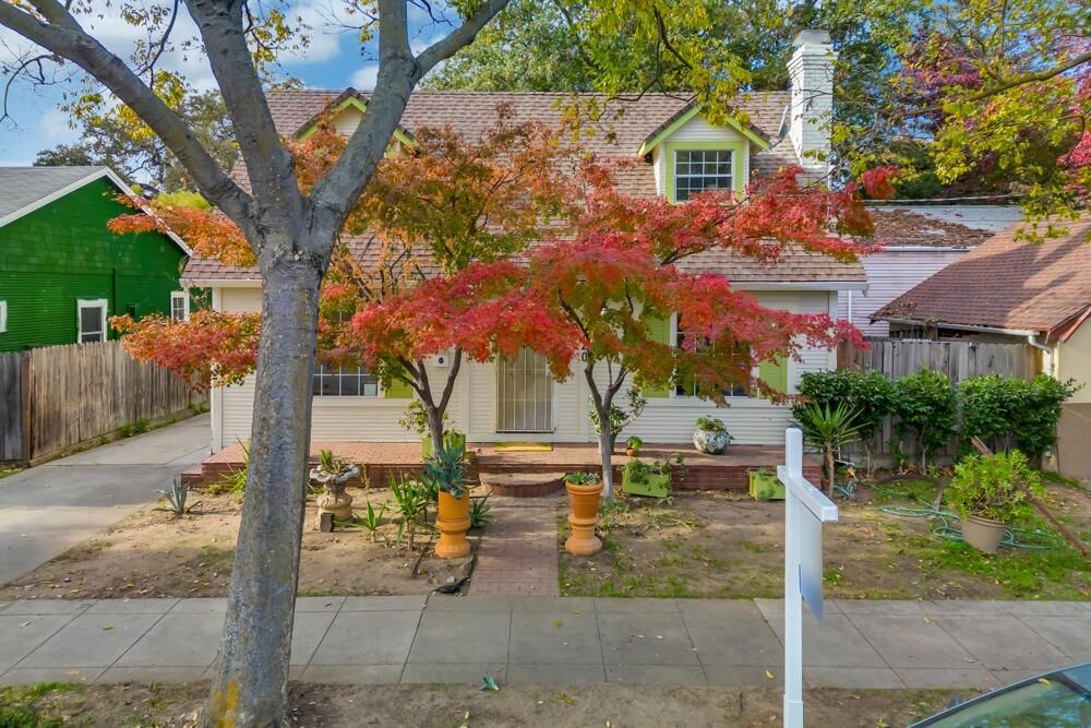 Property Photo:  2720 43rd Street  CA 95817 