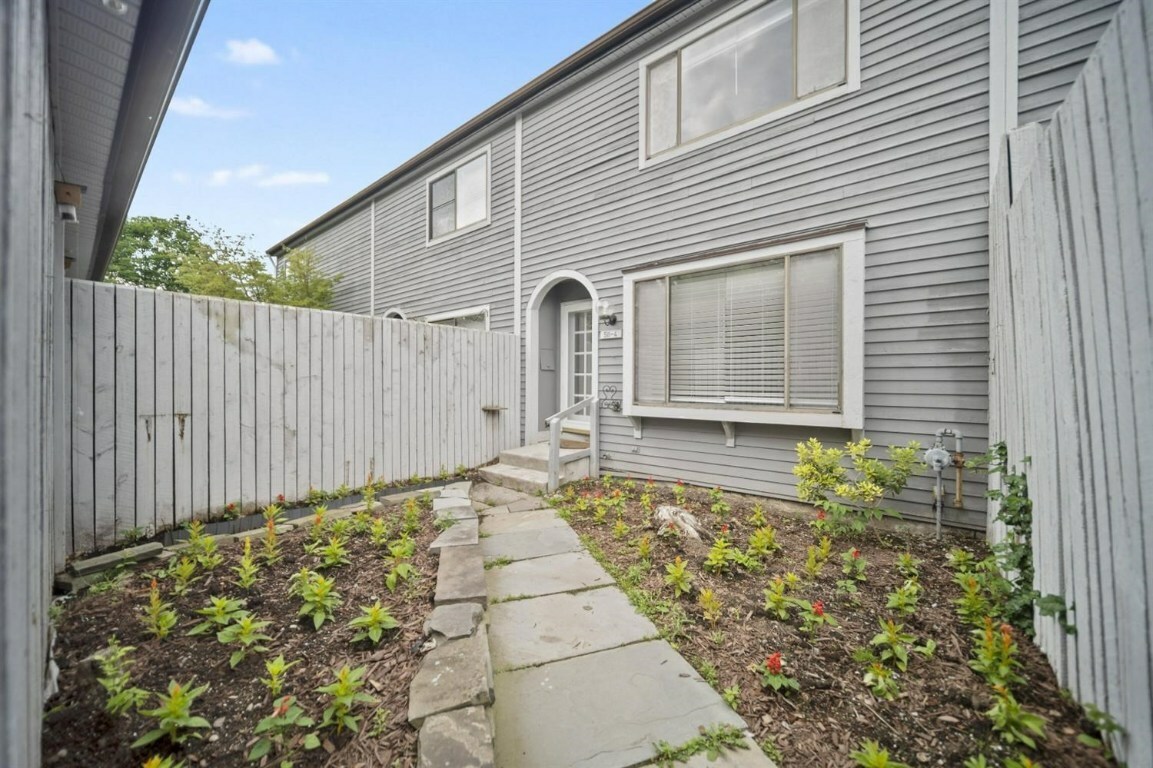 Property Photo:  511 Strawberry Hill Circle 4  NY 14850 