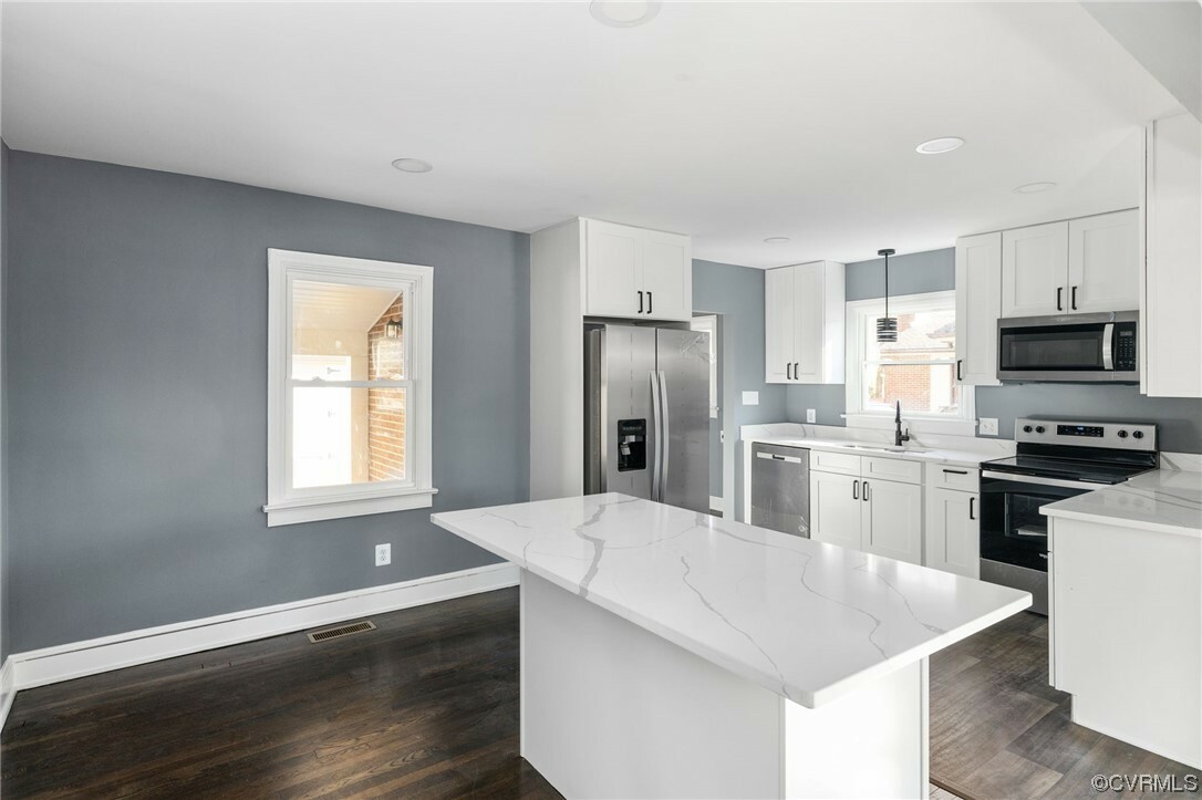 Property Photo: 710 Hampton Road VA 23805