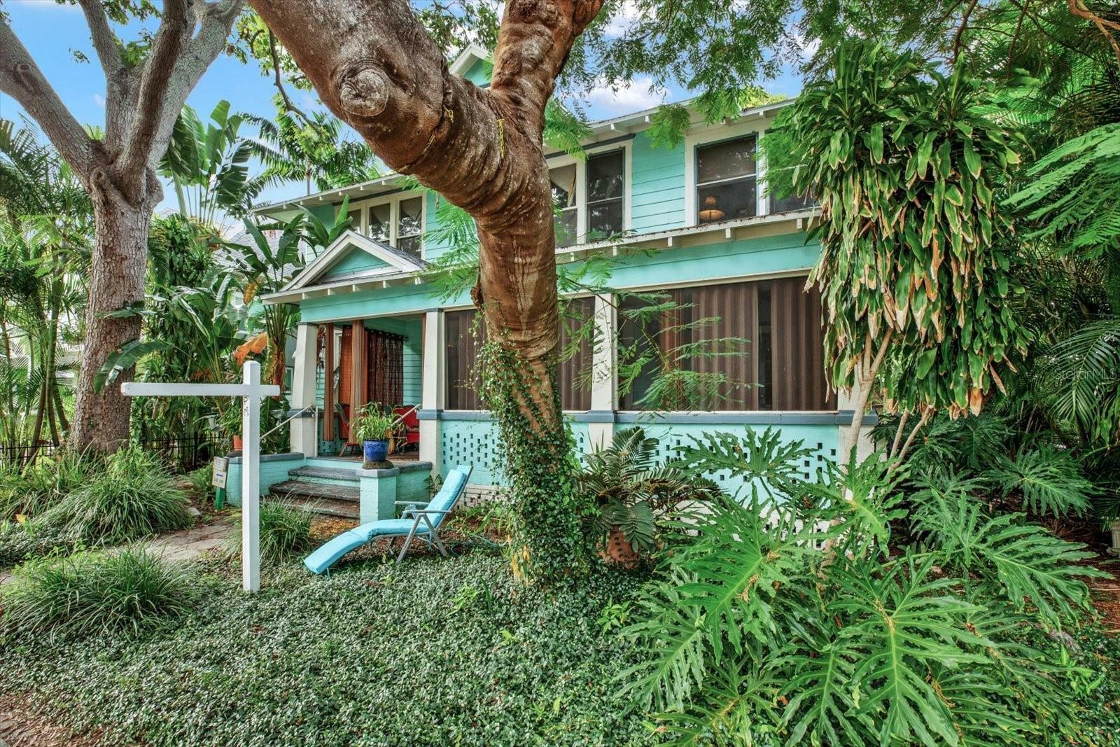 Property Photo: 155 7th Avenue NE FL 33701