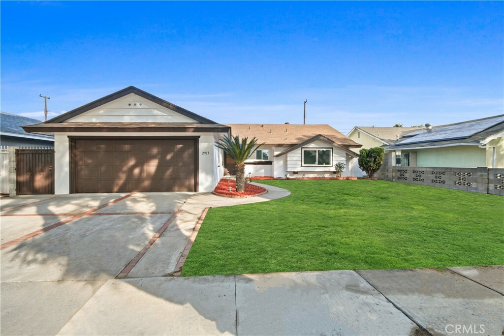 Property Photo:  2913 W Raymar Street  CA 92704 