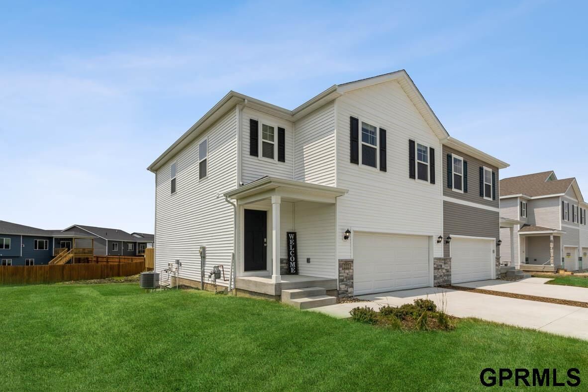 Property Photo:  7904 N 169 Street  NE 68007 