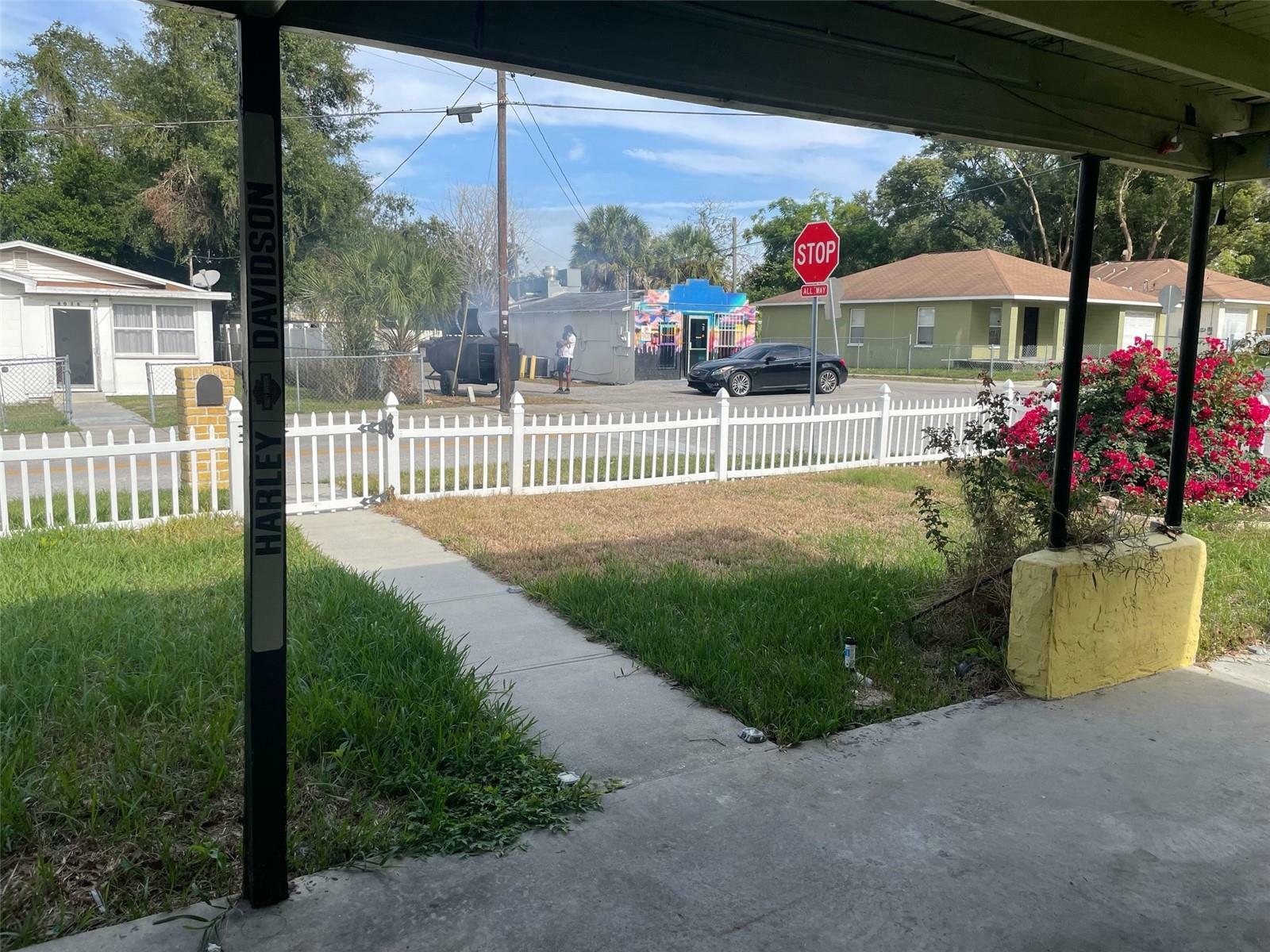 Property Photo:  4019 E Osborne Avenue  FL 33610 