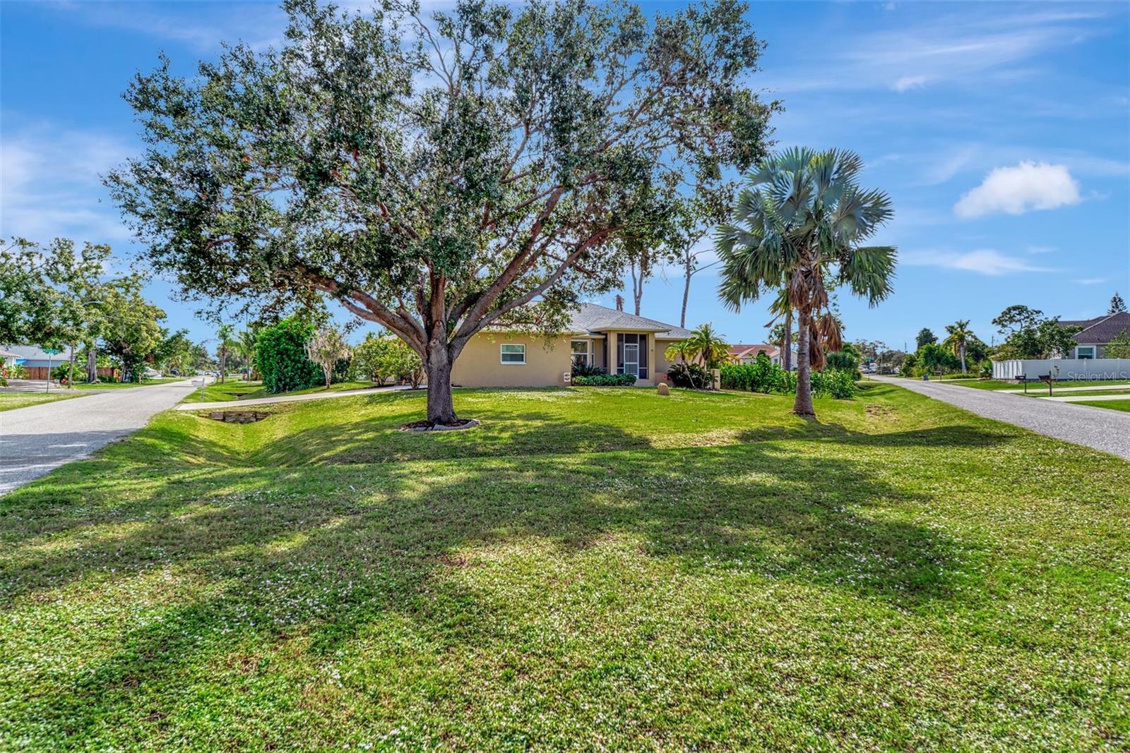 Property Photo:  4124 Pompano Road  FL 34293 