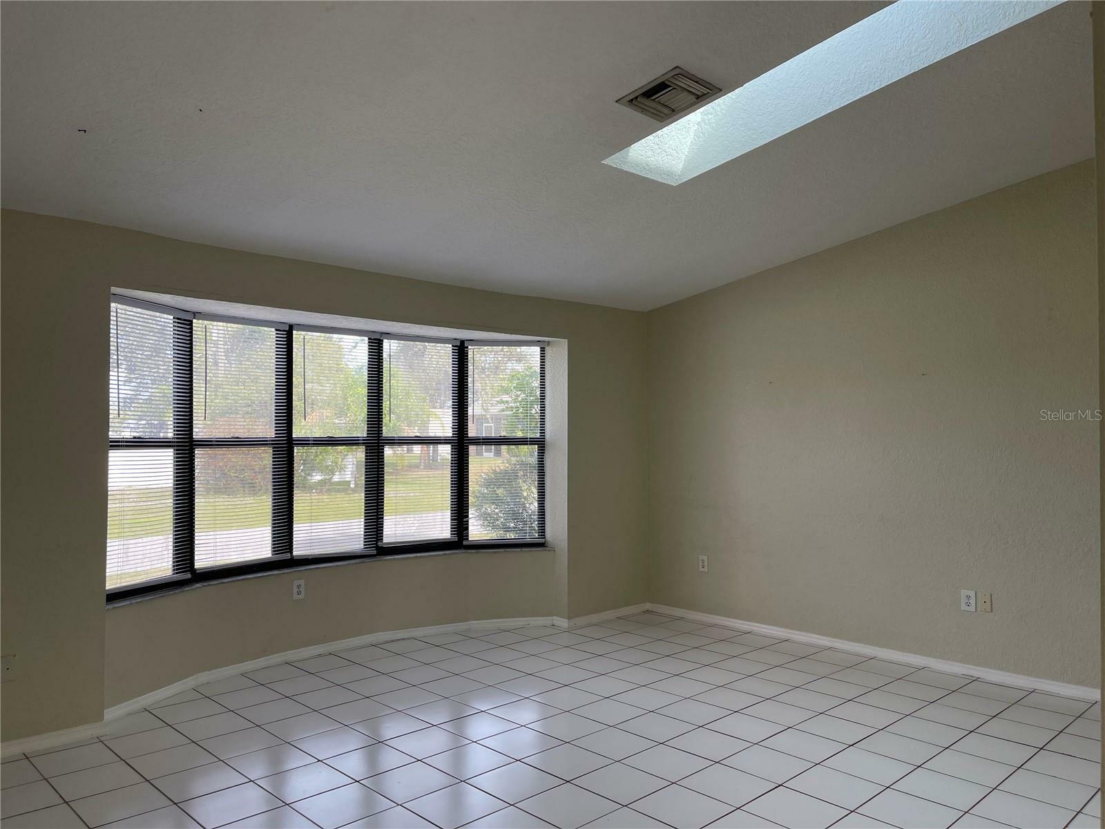 Property Photo:  323 Center Avenue NW  FL 33952 