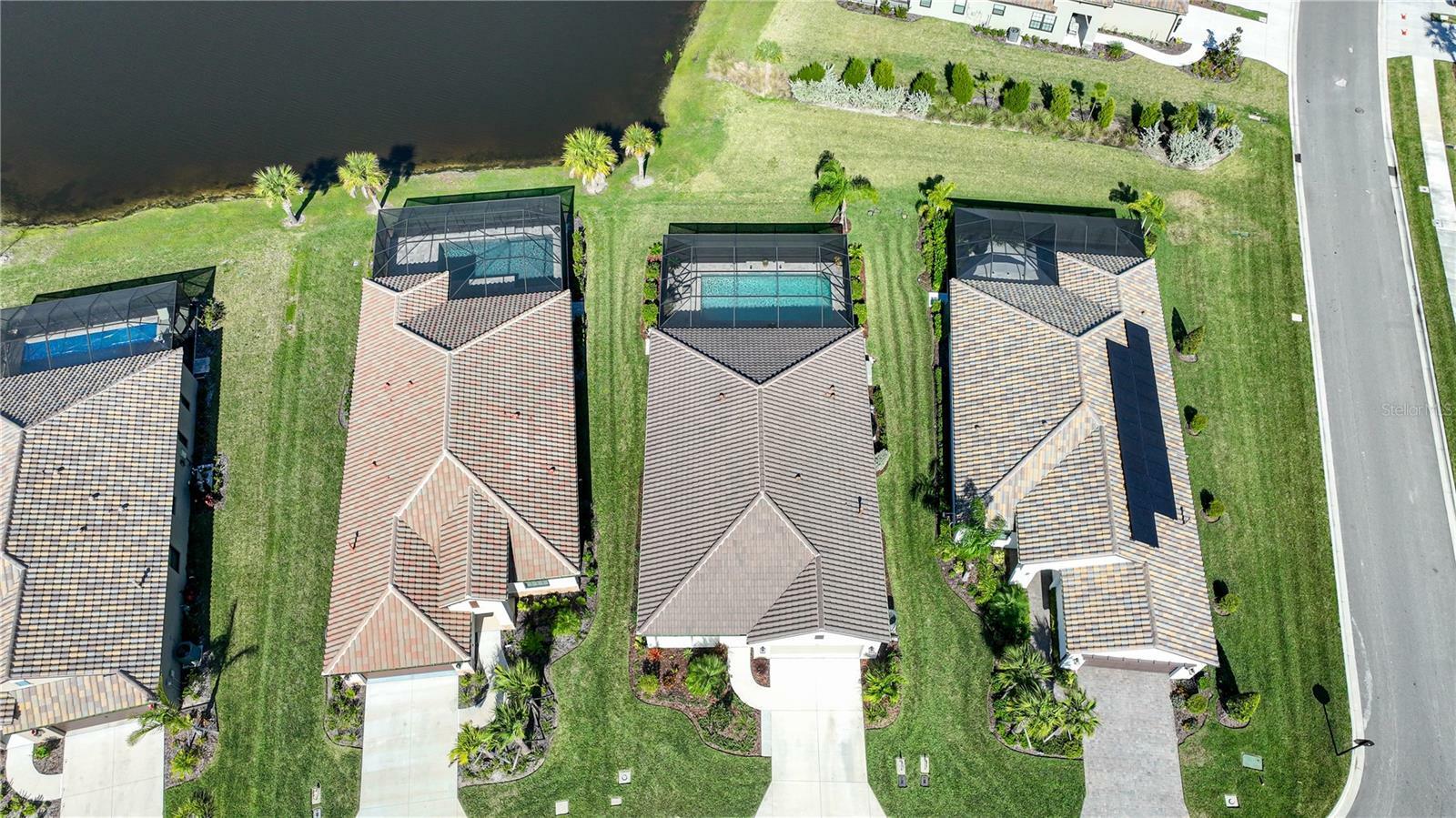 Property Photo: 242 Palmaria Court FL 34275