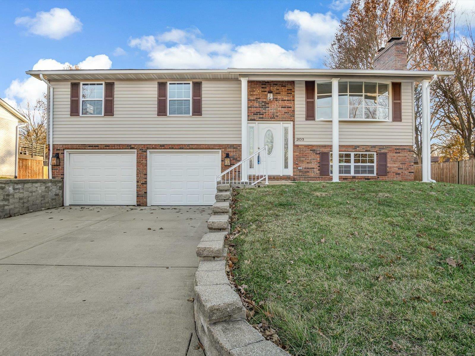 Property Photo:  203 Elvira Drive  IL 62285 