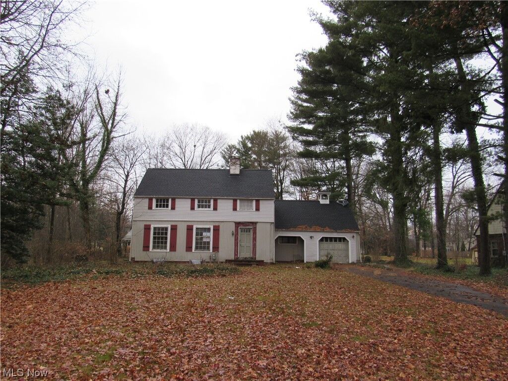 Property Photo:  568 North SE  OH 44484 