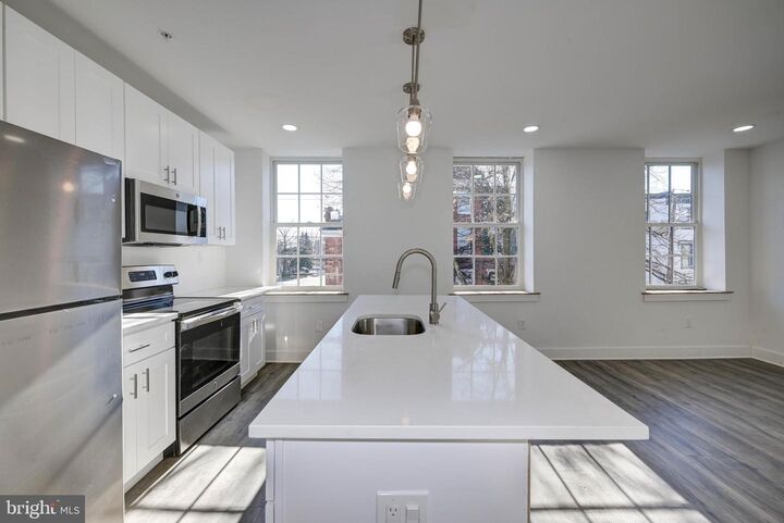 211 E Union Street 3  Burlington NJ 08016 photo