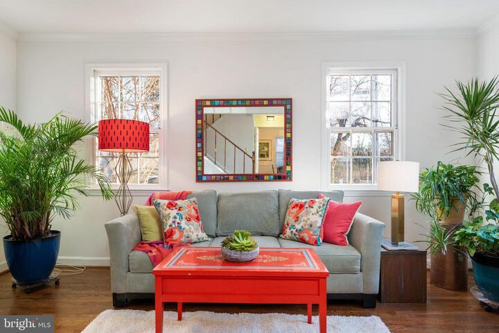 4 E Del Ray Avenue  Alexandria VA 22301 photo