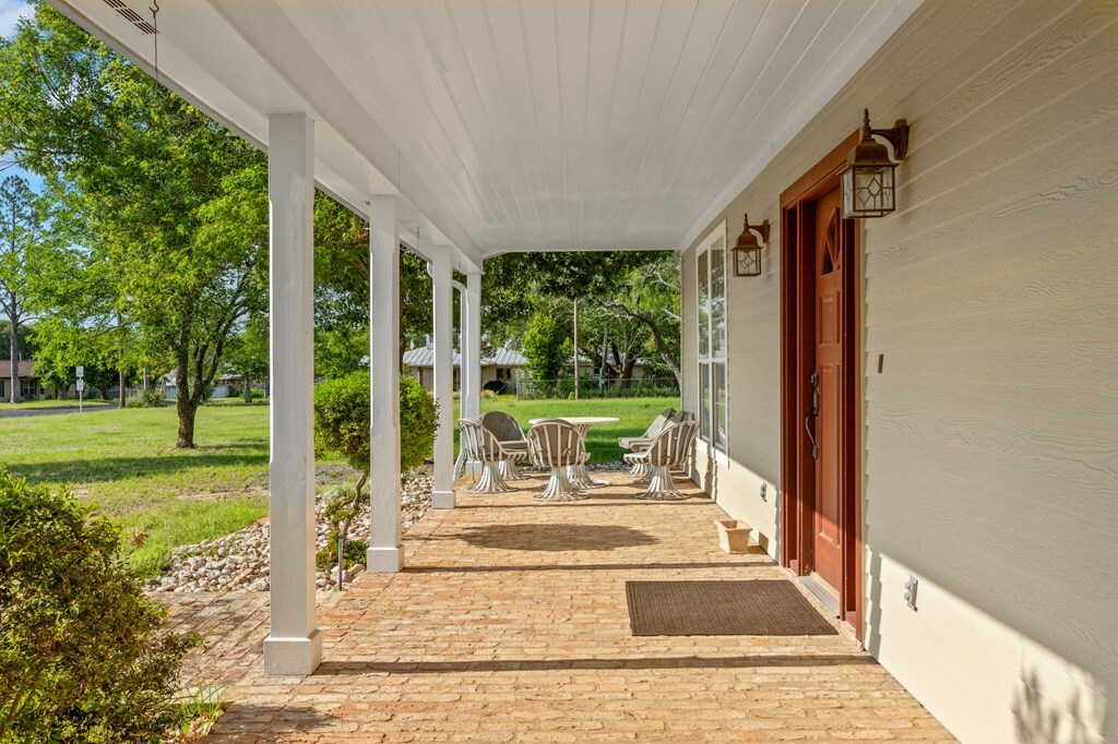 Property Photo:  405 Frederick Rd  TX 78624 