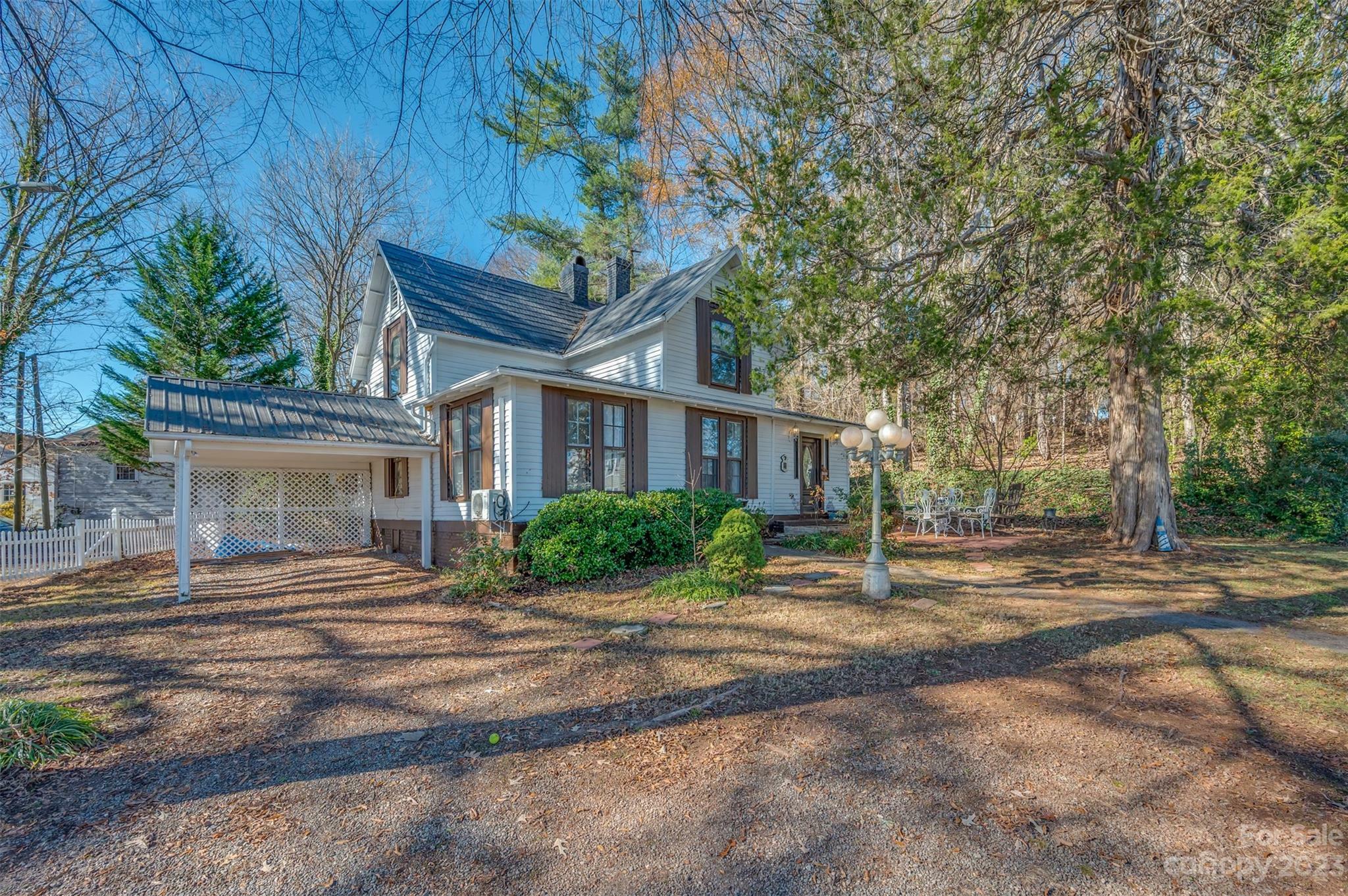 Property Photo:  301 N Washington Street  NC 28139 