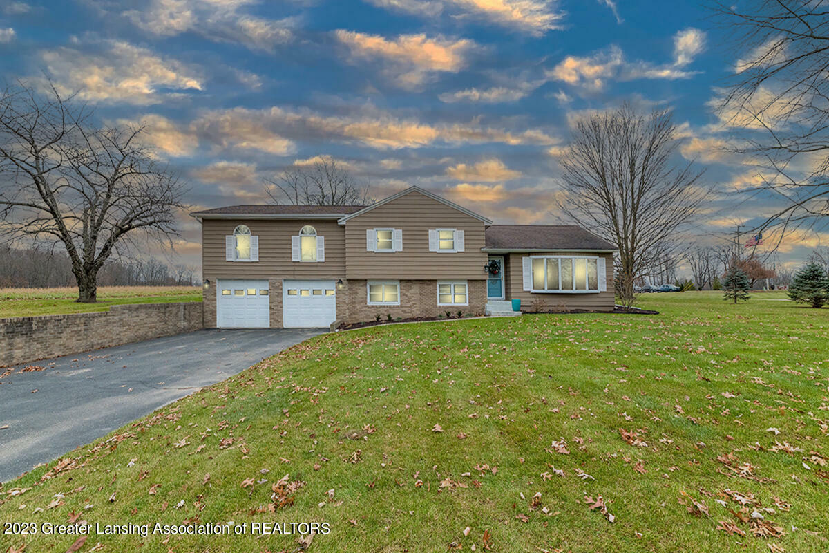 Property Photo:  2990 N Gramer Road  MI 48892 