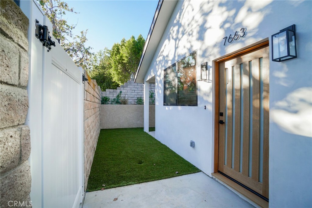 Property Photo:  7663 Maestro  CA 91304 