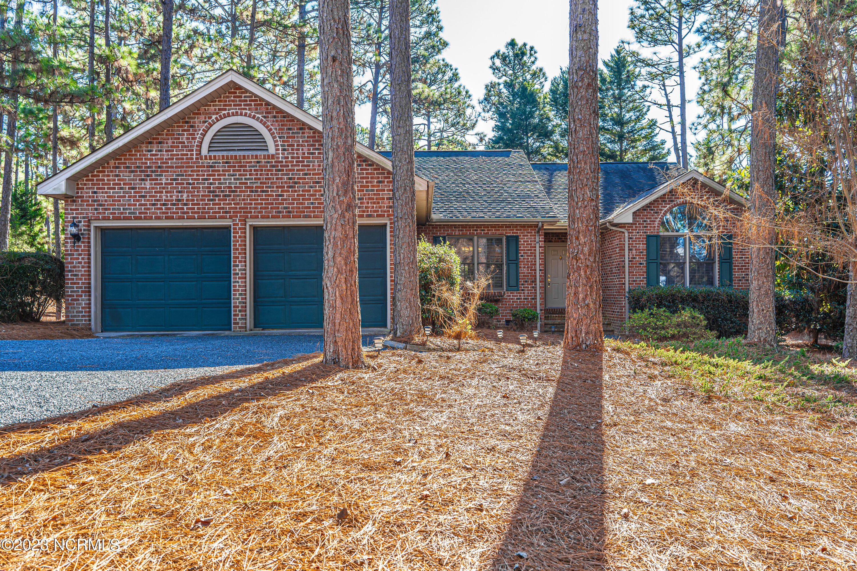 Property Photo:  4 Pin Oak Court  NC 28374 