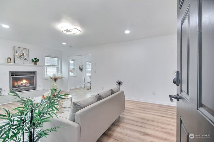 2 bed home for sale 5408 E Portland Avenue, WA 98404