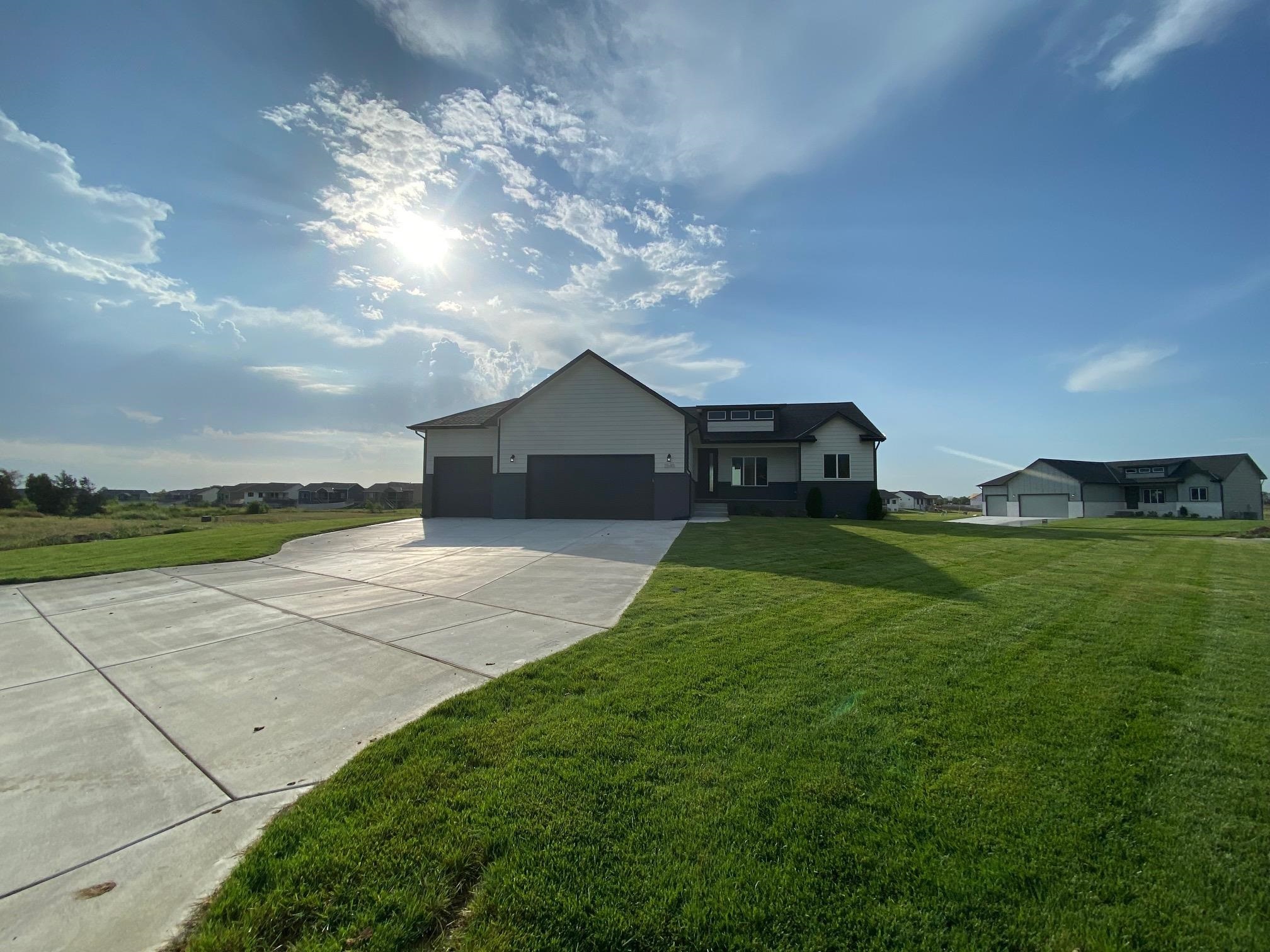 Property Photo: 2540 S Clear Creek Cir KS 67230