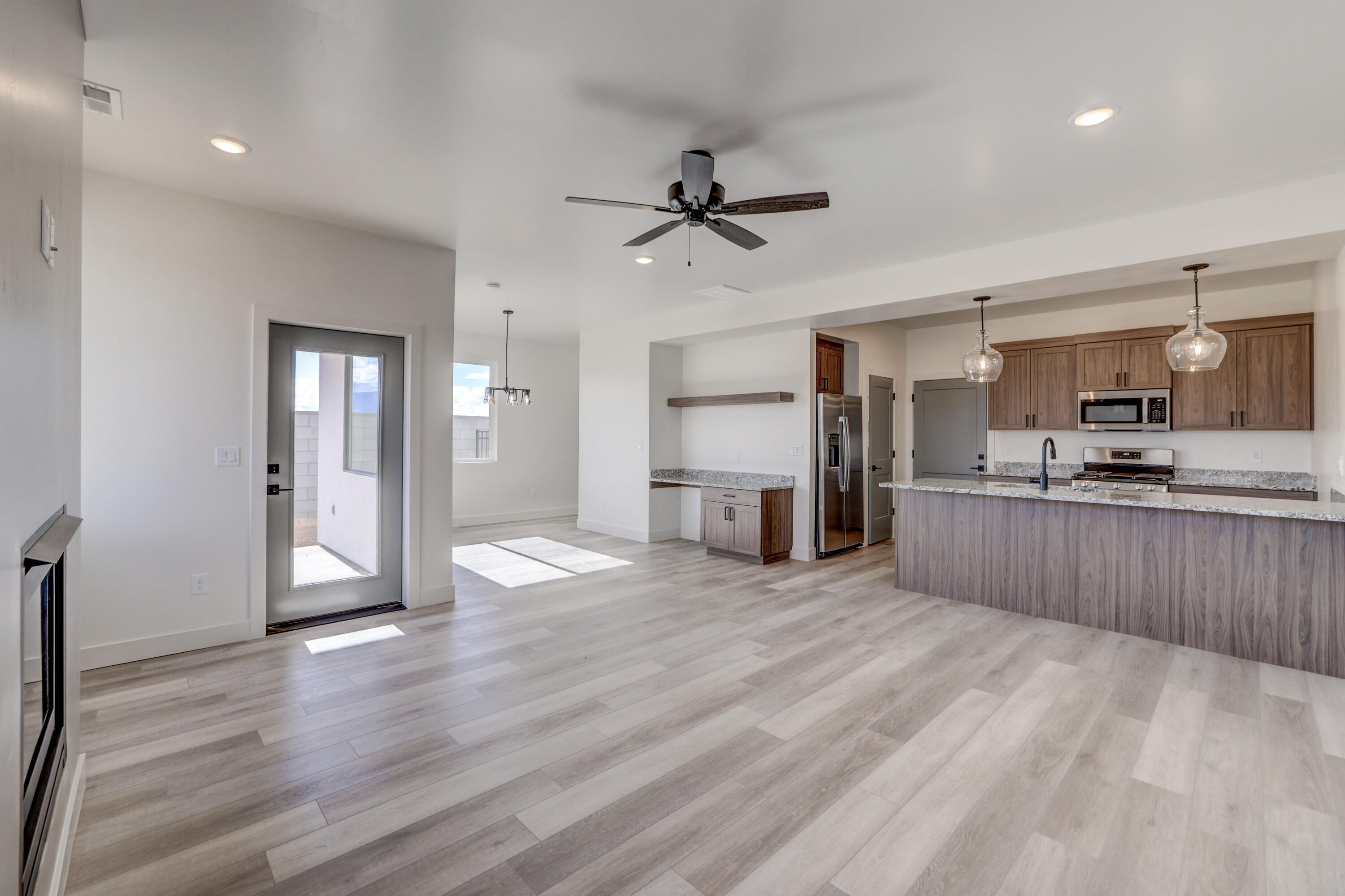 Property Photo: 1052 N Fern St UT 84721