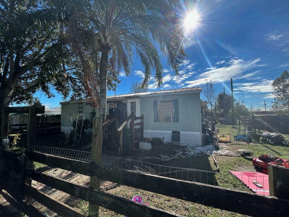 Property Photo: 8544 Semmes Street FL 33540