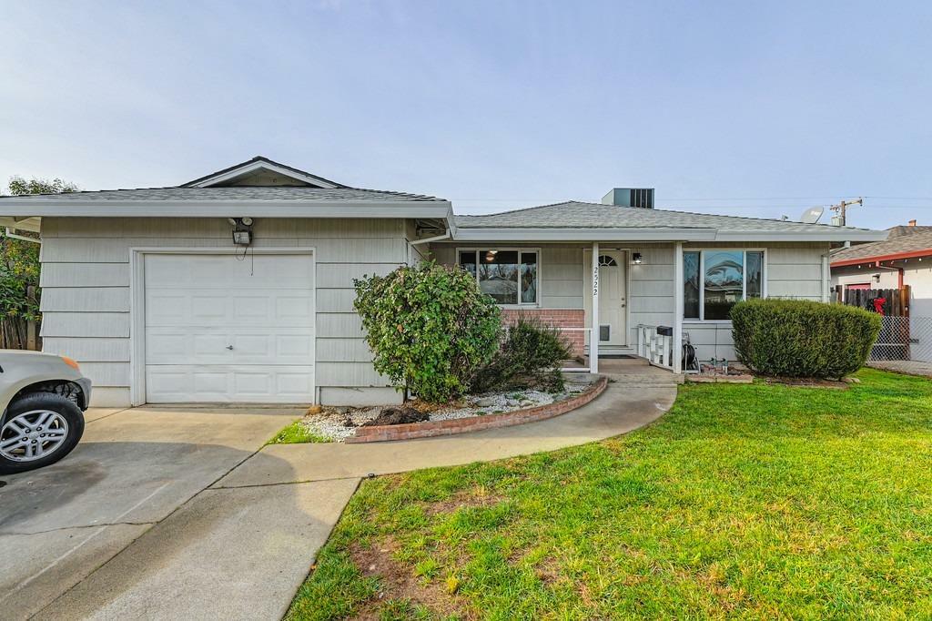 Property Photo:  2522 Furmint Way  CA 95670 