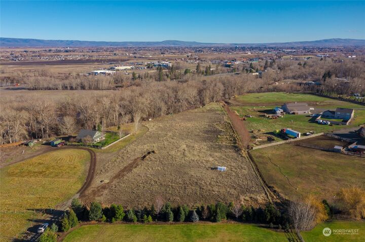MLS2186007 1031 S Thorp Highway, Ellensburg, WA 98926