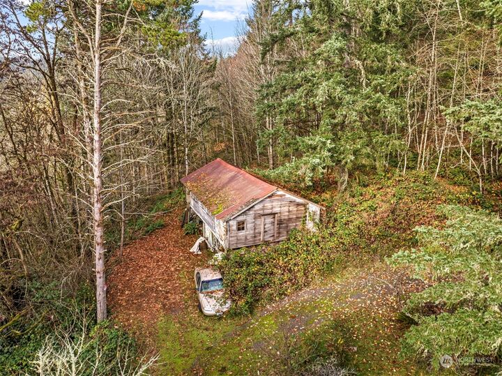 Property Photo:  415 Finn Hall Road  WA 98674 