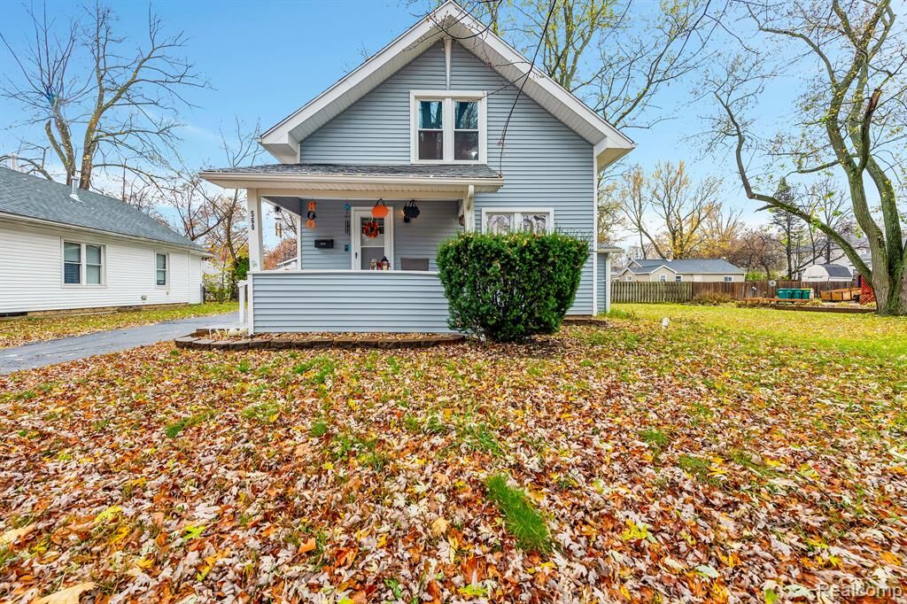 Property Photo:  560 Beach  MI 48458 