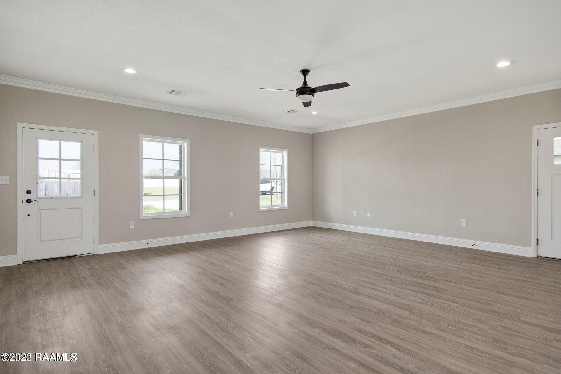 Property Photo:  366 Sugarland Circle  LA 70570 