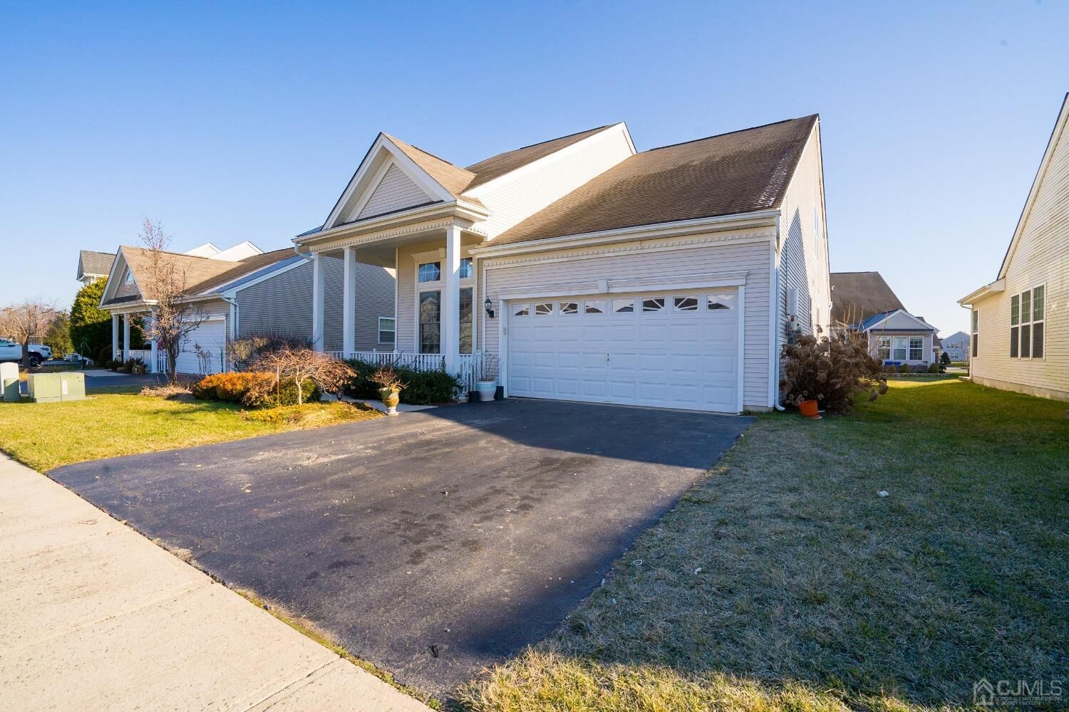 Property Photo:  7 Stony Path Drive  NJ 08810 