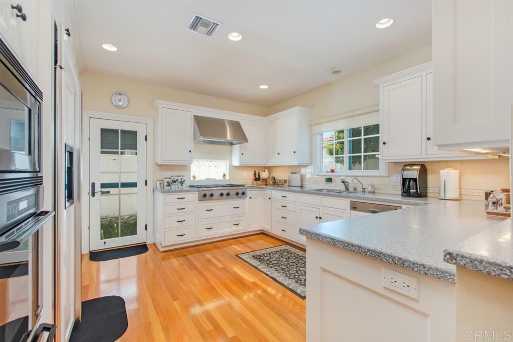 Property Photo:  958 A Avenue  CA 92118 