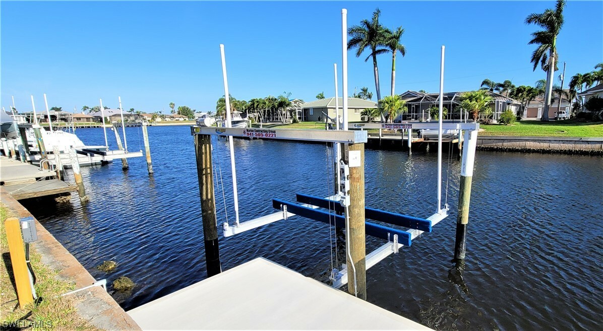 Property Photo:  1418 Sea Gull Court  FL 33950 