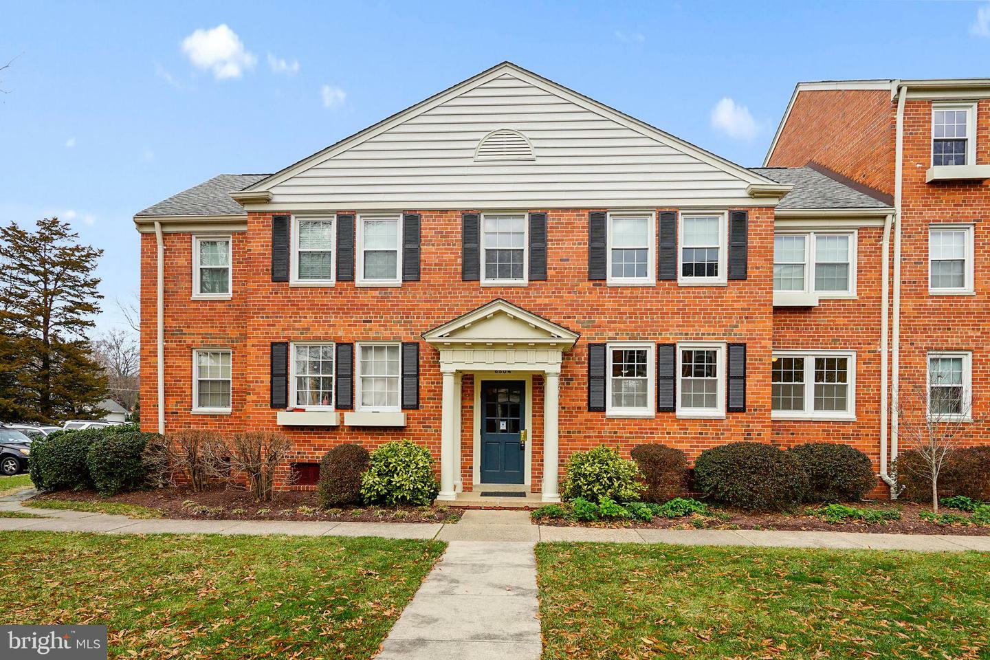Property Photo: 6504 Boulevard View A2 VA 22307