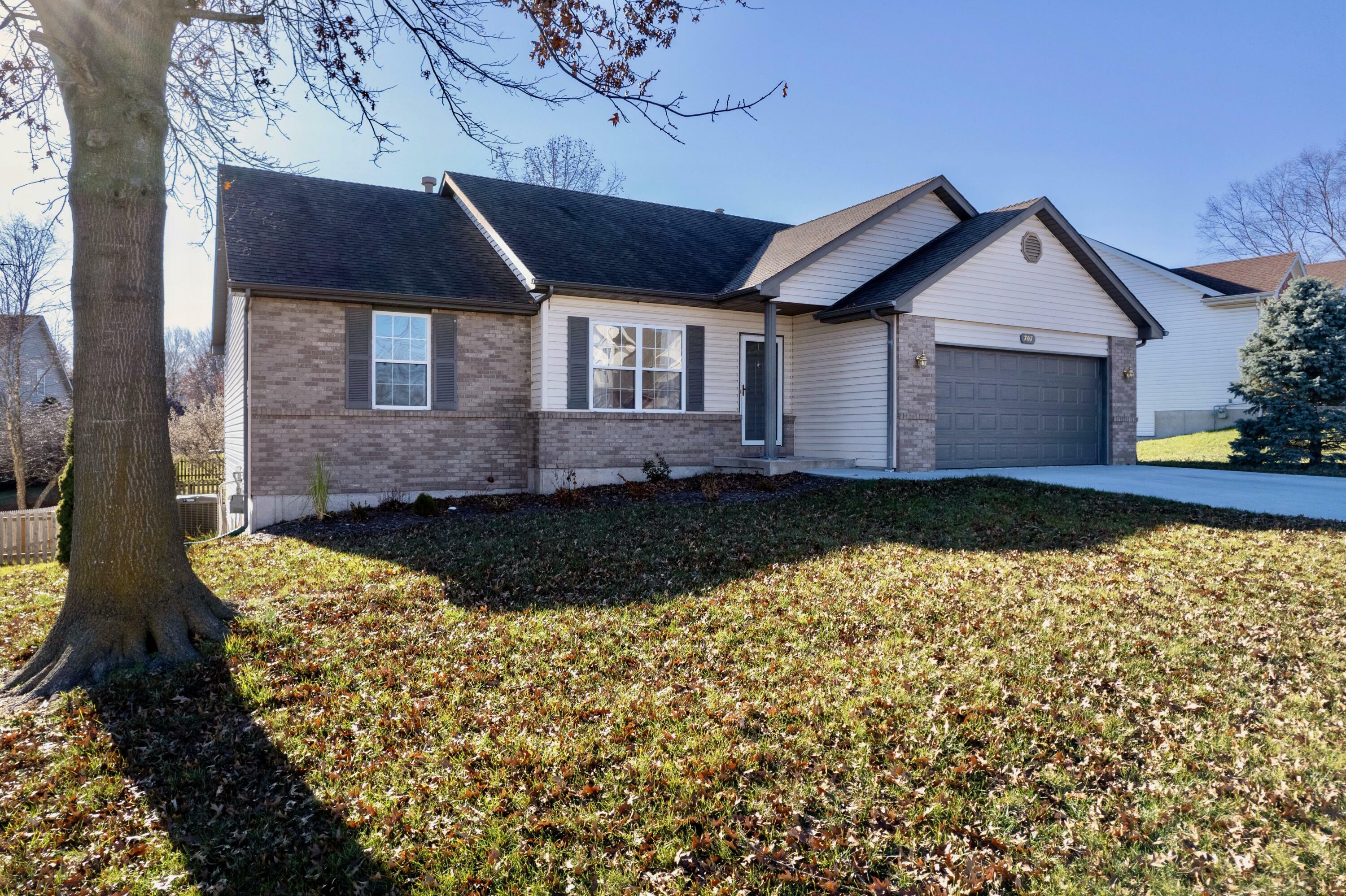 Property Photo:  707 Medford Dr  MO 65203 