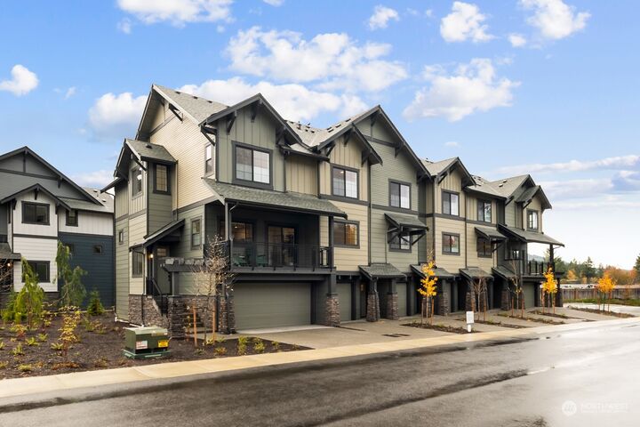 Property Photo:  1839 SE 12th Street 204  WA 98045 