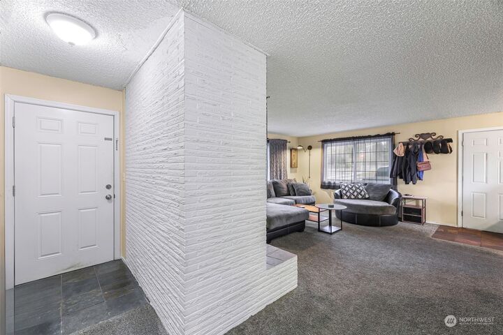 House for sale in Marysville 6722 Grove Street, Marysville, WA 98270