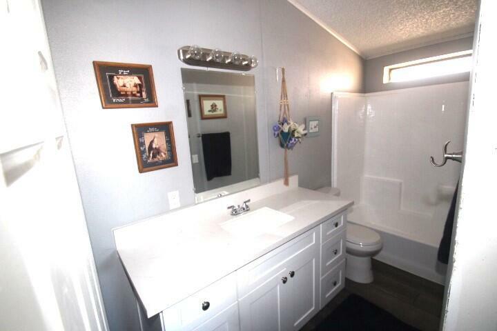 Property Photo:  10620 Nelson Drive  CA 93505 